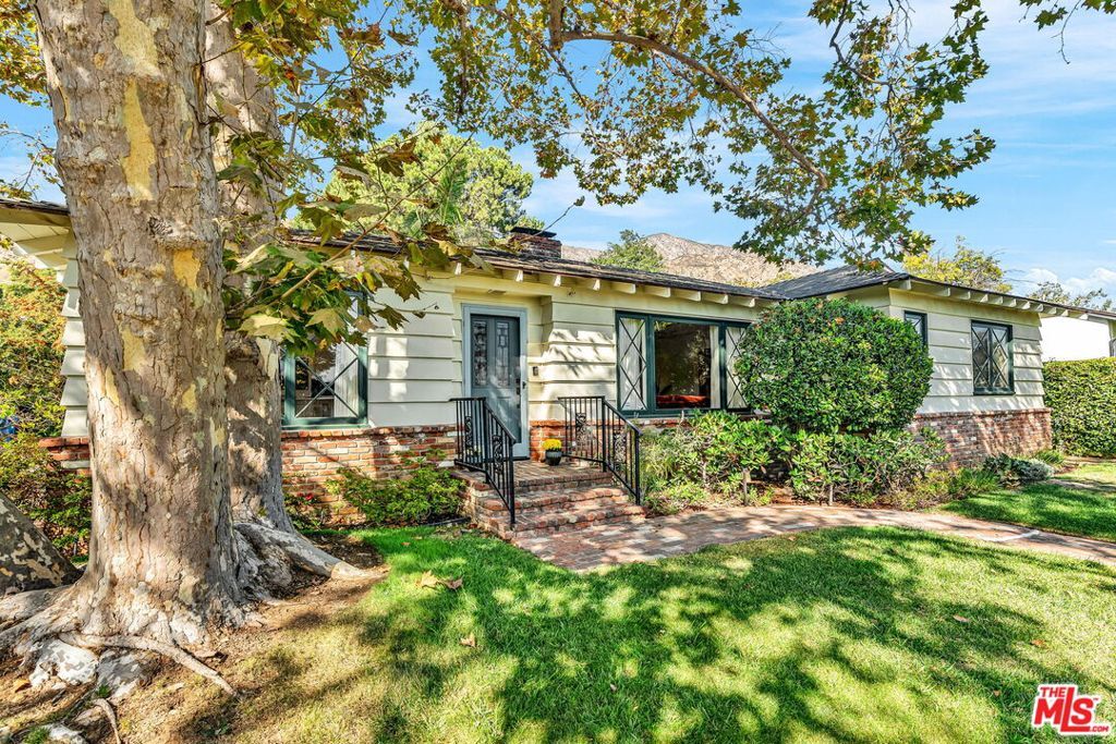 Property Photo:  725 Edgeview Drive  CA 91024 