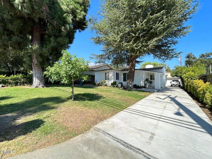 Property Photo: 4622 La Canada Blvd Boulevard CA 91011