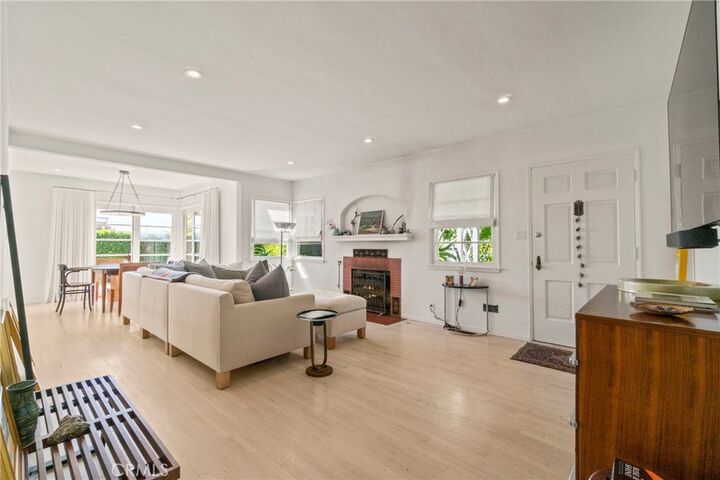 Property Photo: 820 Opal Street CA 90277