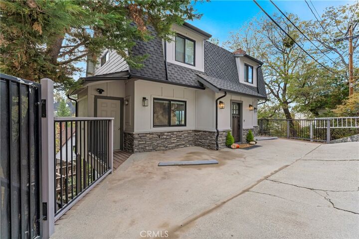 28744 Palisades Drive  Lake Arrowhead CA 92352 photo