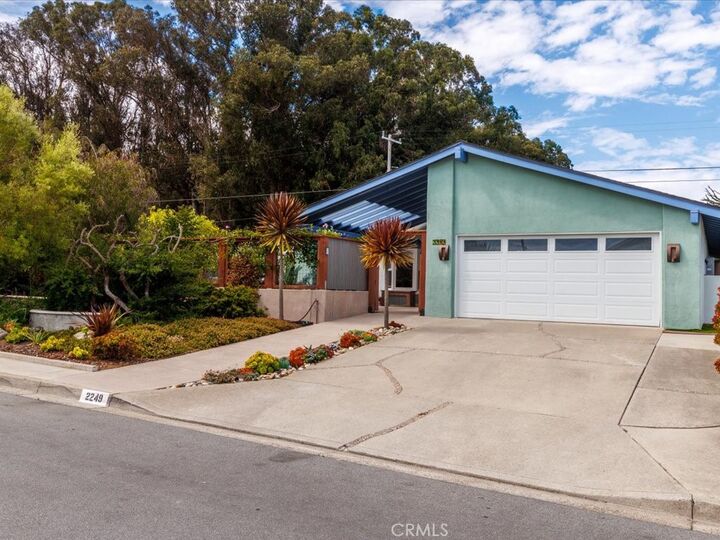 Property Photo:  2249 E Inyo  CA 93402 