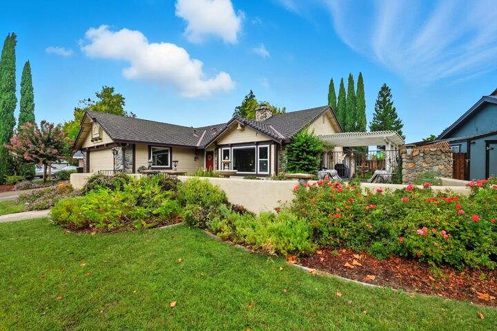 Property Photo:  6636 Paseo Del Sol Way  CA 95758 