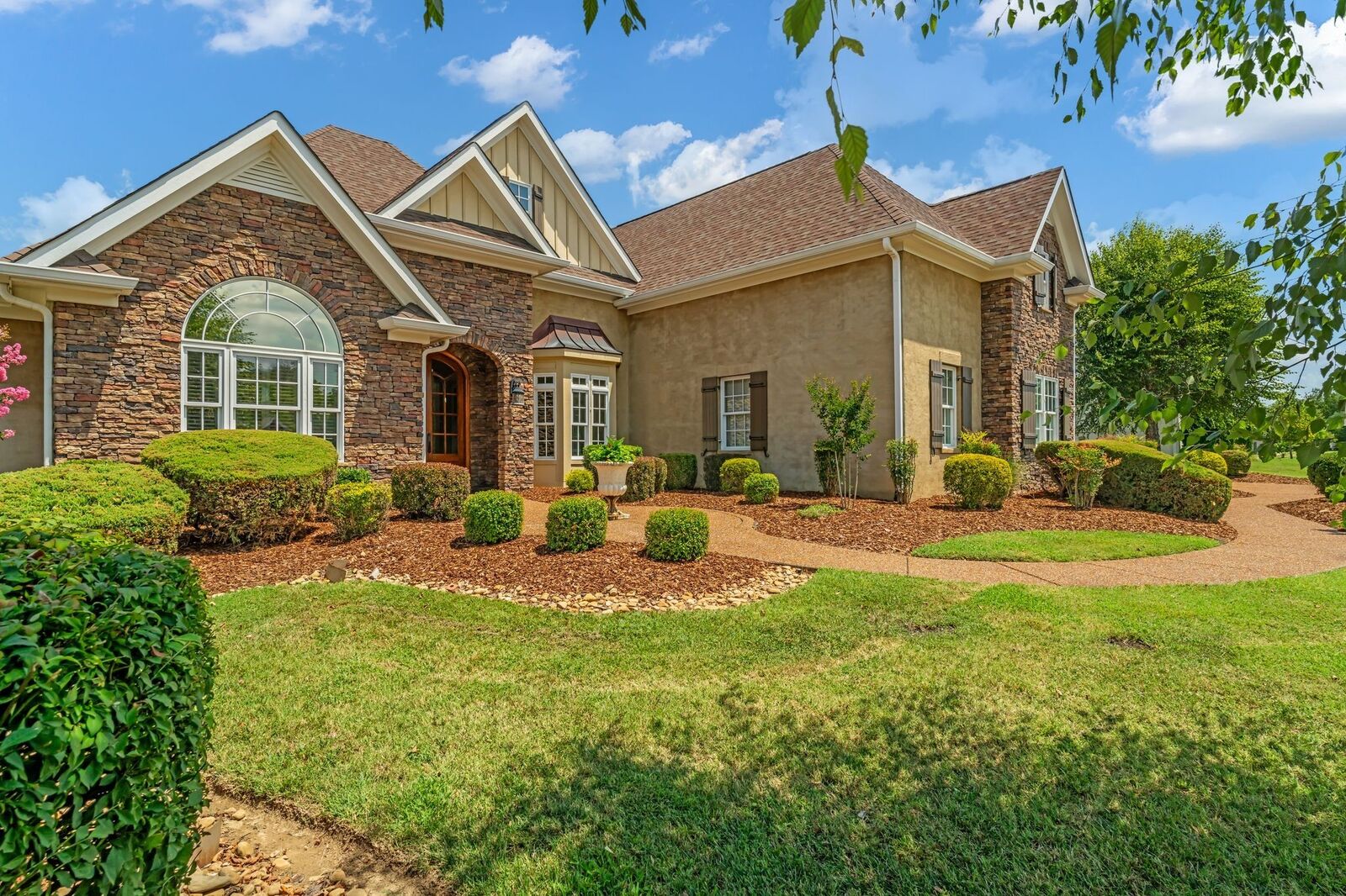 Property Photo: 126 Copper Creek Dr TN 37072