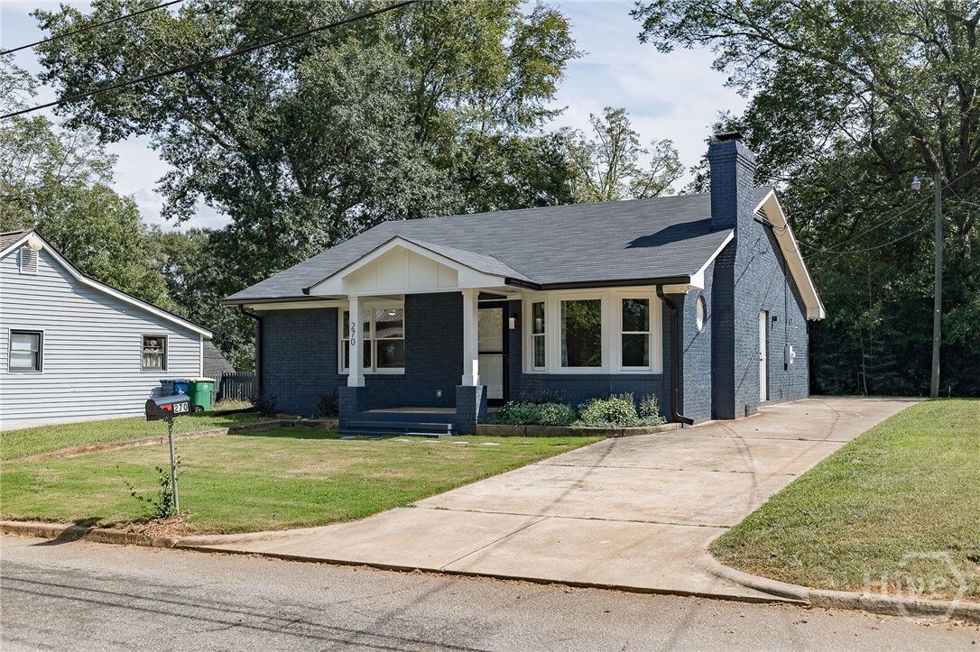 Property Photo:  270 Atlanta Avenue  GA 30601 