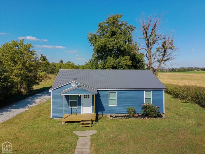 Property Photo: 587 E Matthews AR 72417