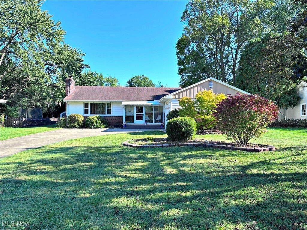 Property Photo:  2959 Algonquin Drive  OH 44514 