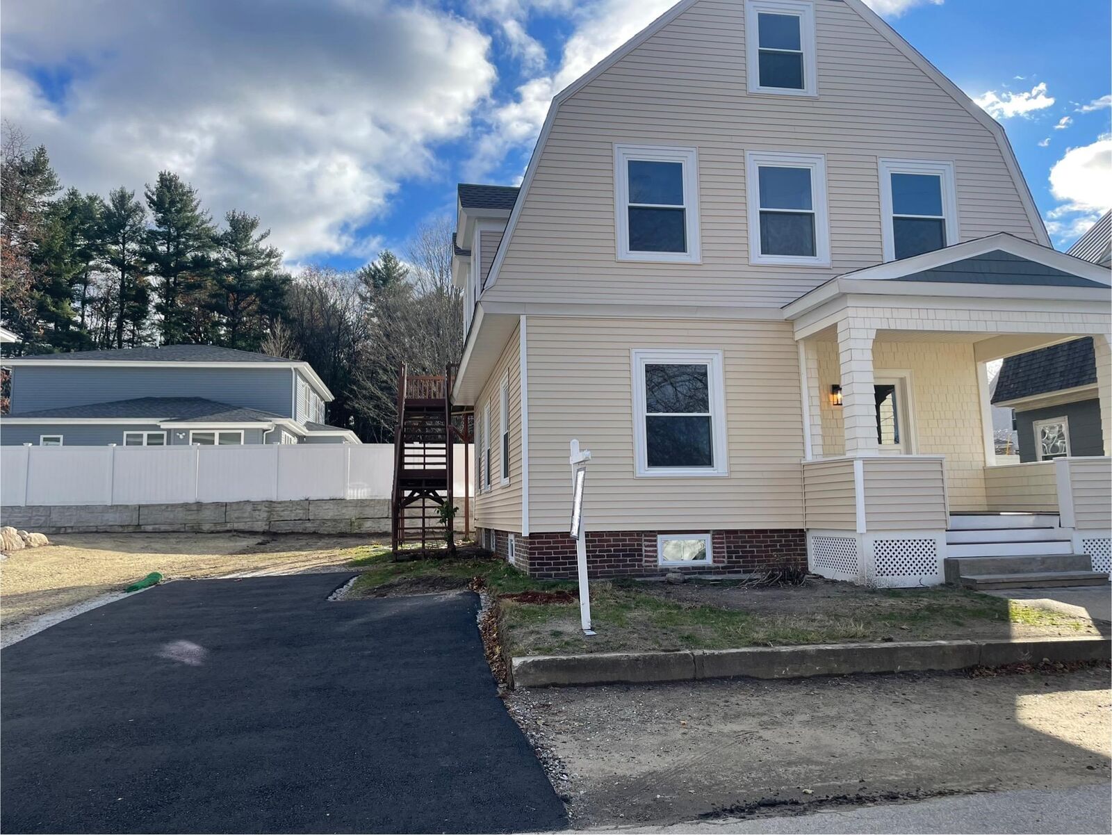 Property Photo: 118 W Hillcrest Avenue NH 03103