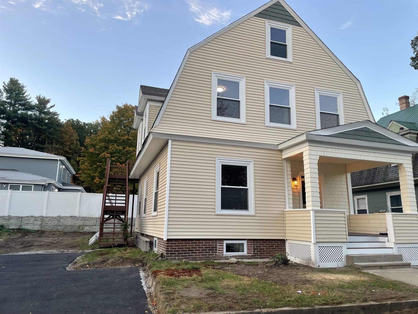 Property Photo: 118 W Hillcrest Avenue NH 03103