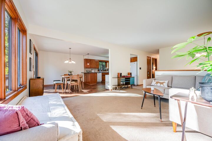 Property Photo: 732 Lathrop Drive MN 55057