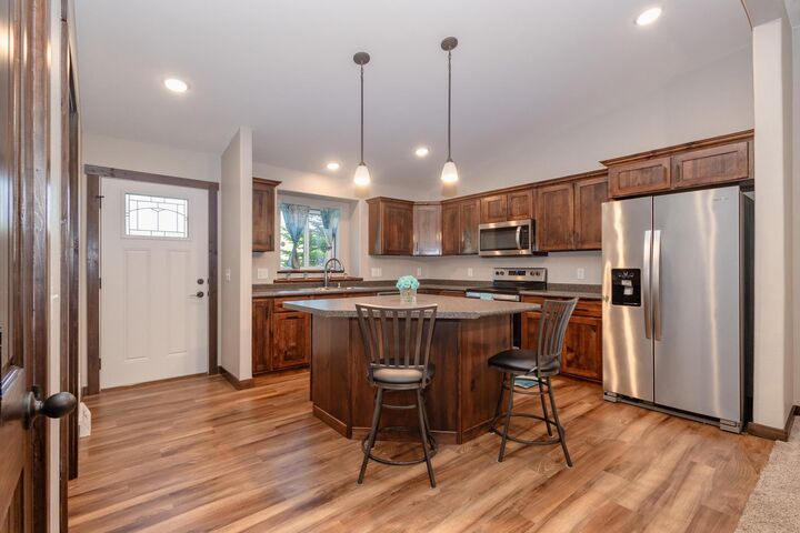 Property Photo:  92 Birch Avenue  MN 56308 