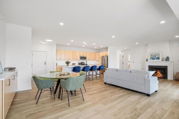 Property Photo: 1948 W Wayzata Boulevard 308 MN 55356