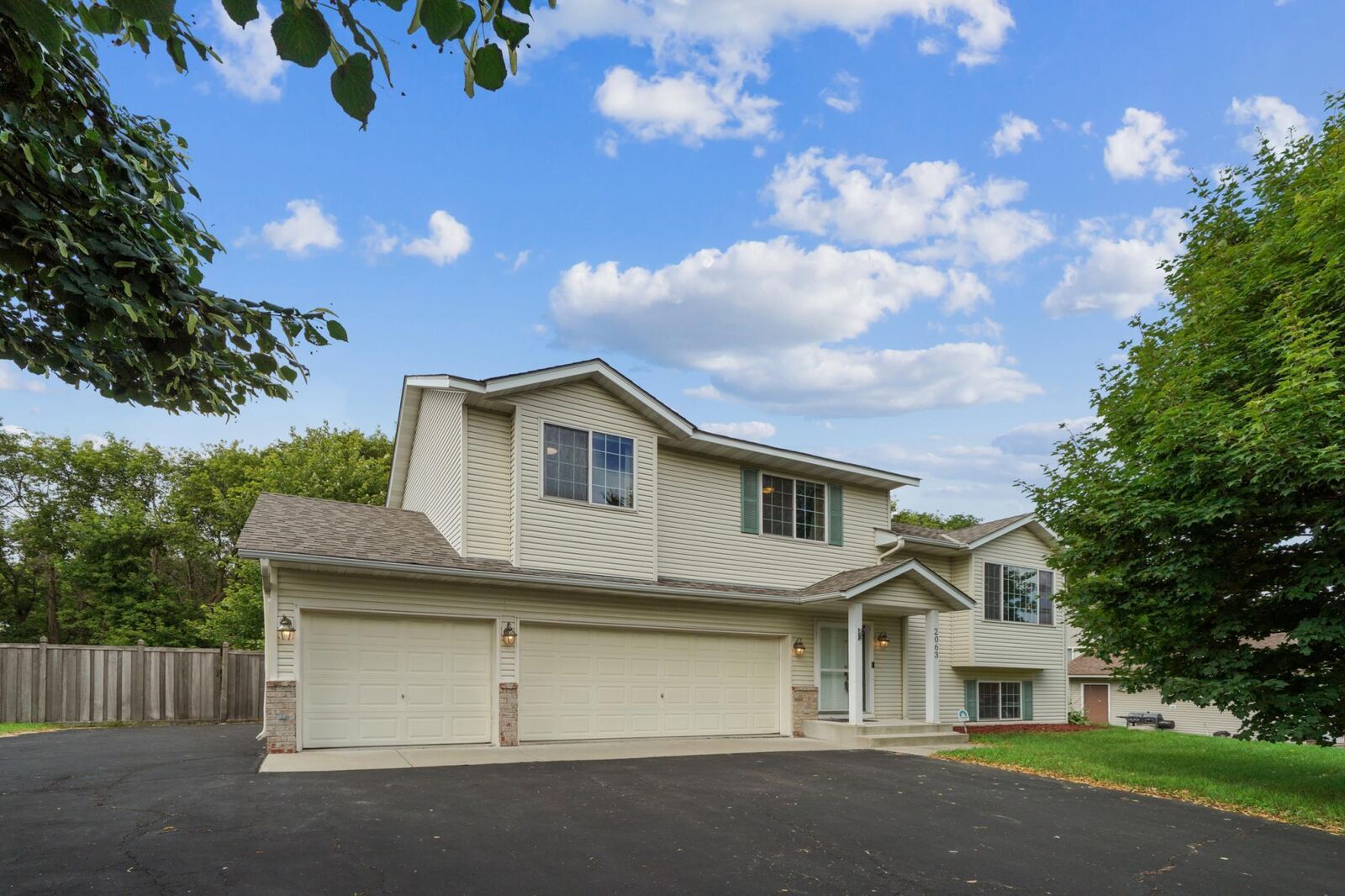 Property Photo: 2063 Wild Wings Pass MN 55054