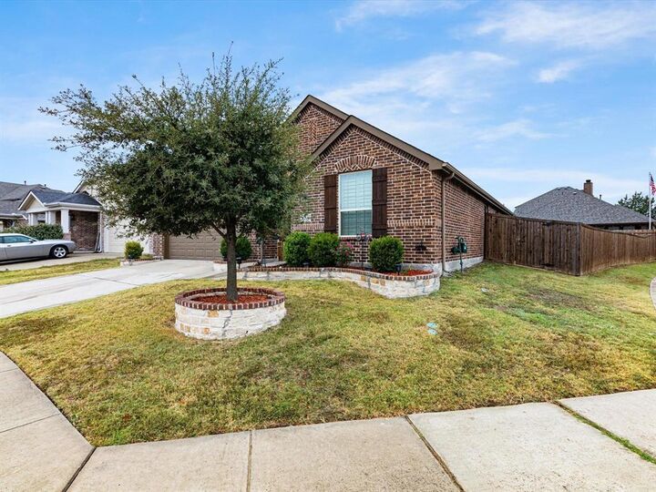 Property Photo: 1200 Roadrunner Drive TX 75068