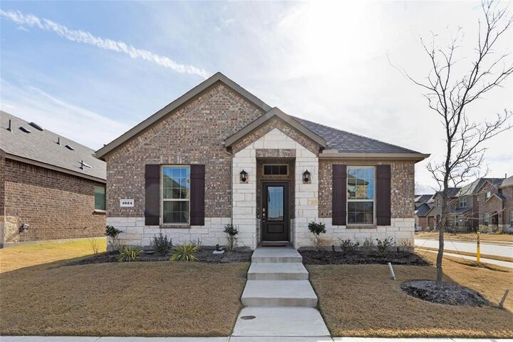 Property Photo: 1624 Bennington Lane TX 75009