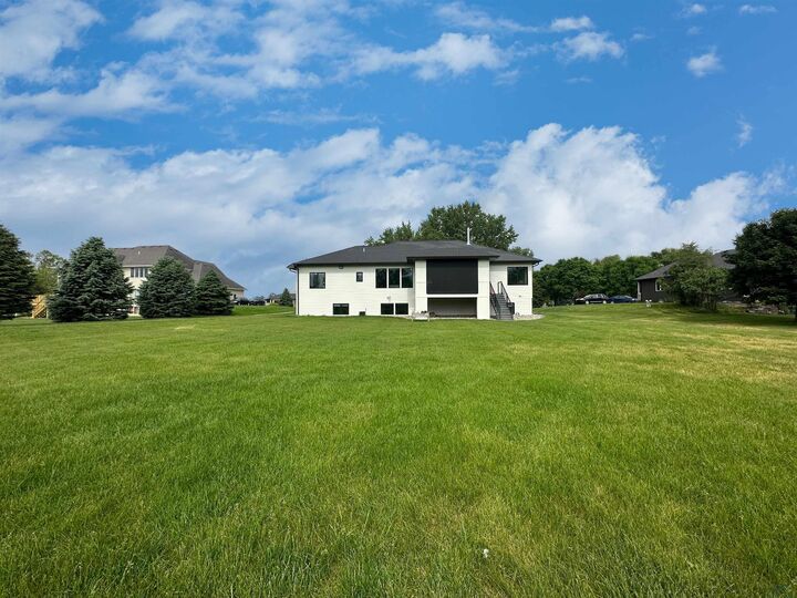 Property Photo: 920 Wynstone Drive SD 57038