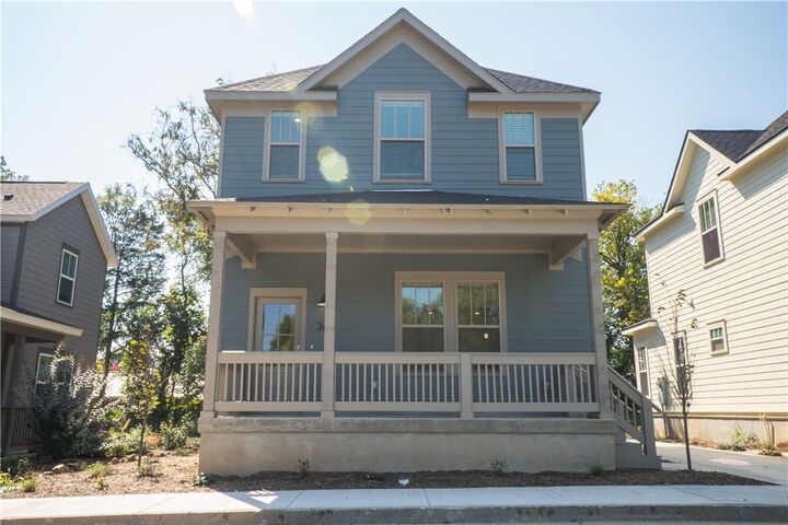 Property Photo: 363 E 11th Street AR 72701