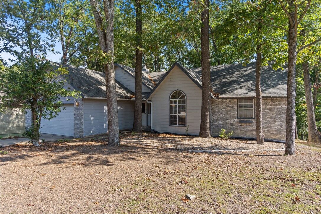 Property Photo: 14 Runnymede Lane AR 72715