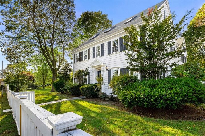 30 Spray Ave  Marblehead MA 01945 photo