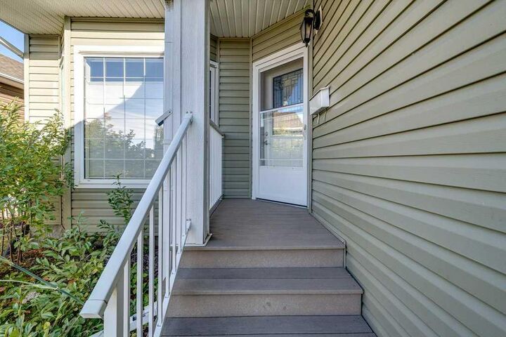 Property Photo:  117 Chinook Street  AB T4M 0C1 