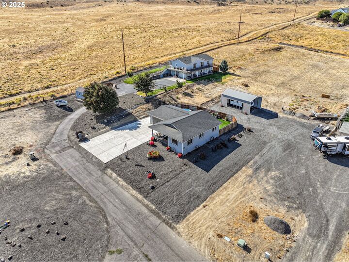 Property Photo: 1275 Wright Rd OR 97812