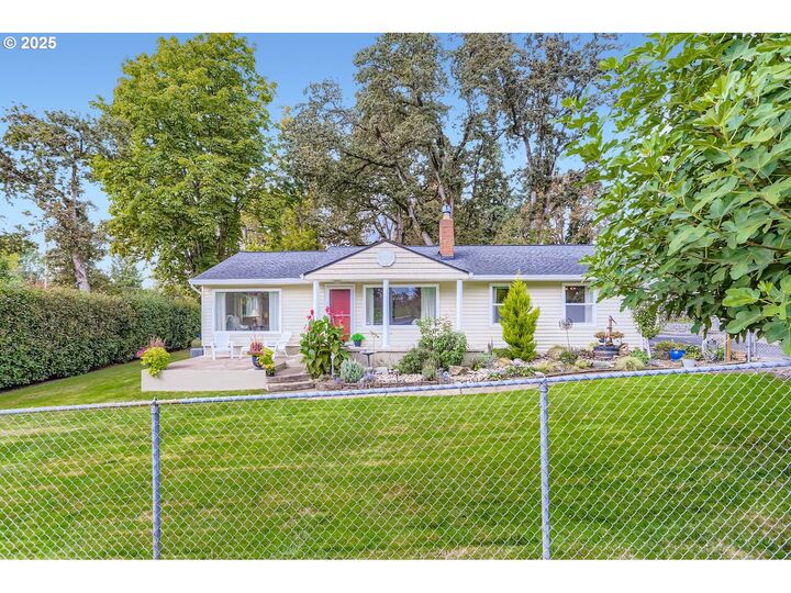 Property Photo: 4711 SE Roethe Rd OR 97267