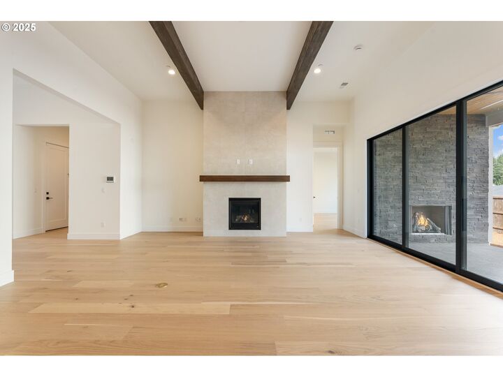 Property Photo:  2728 N 49th Ave  WA 98607 