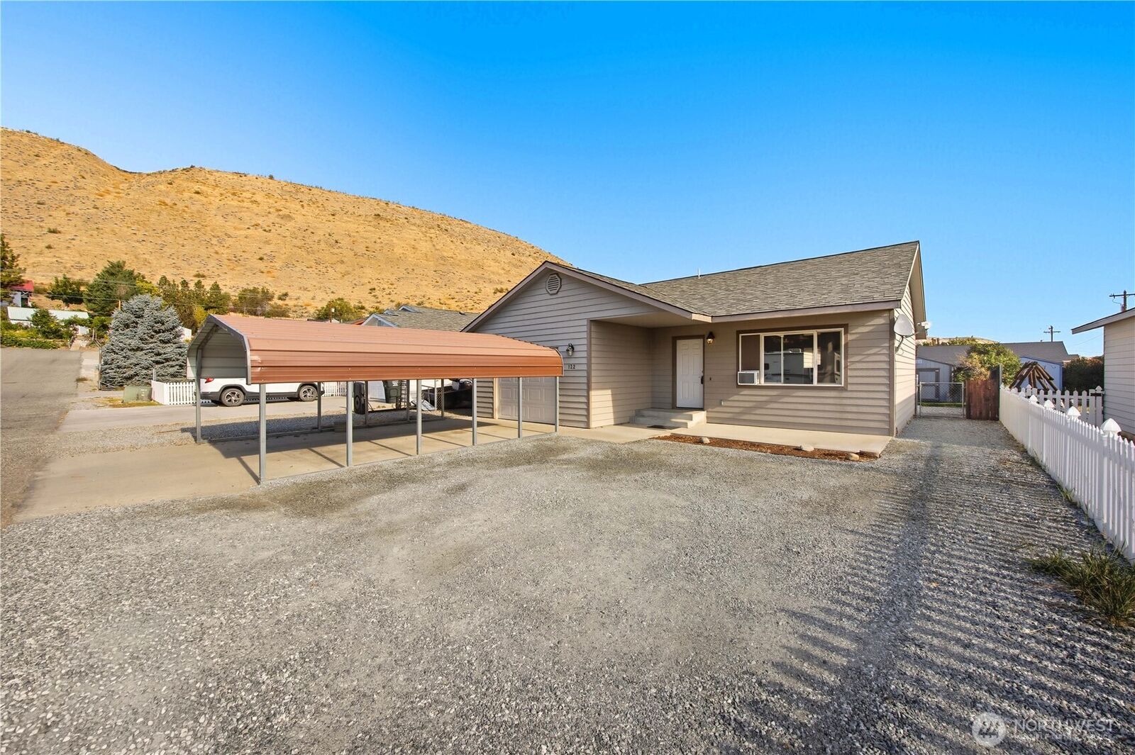 Property Photo: 122 Kelly Street WA 98846