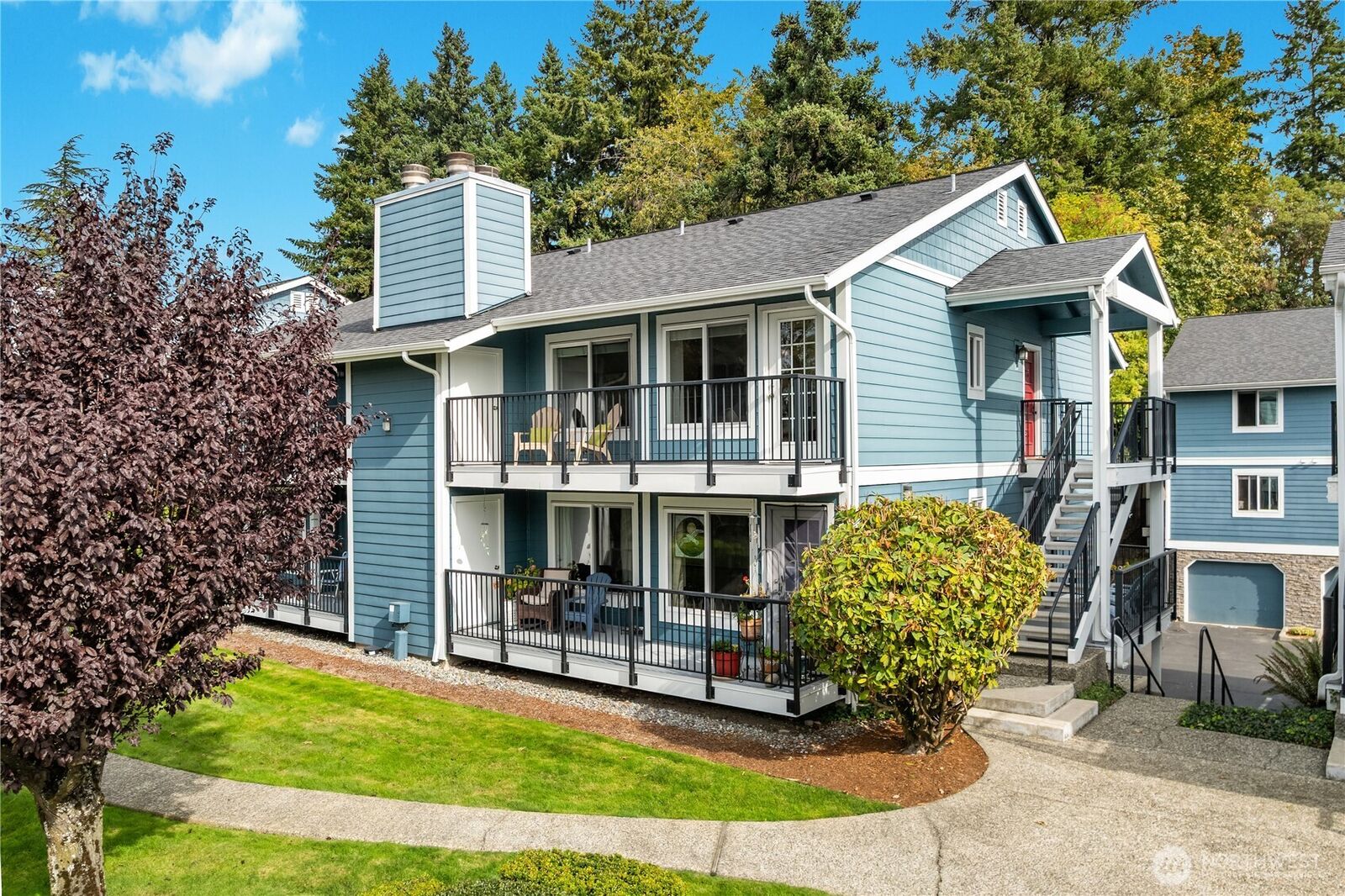 Property Photo: 3100 125th Avenue SE 15 WA 98005
