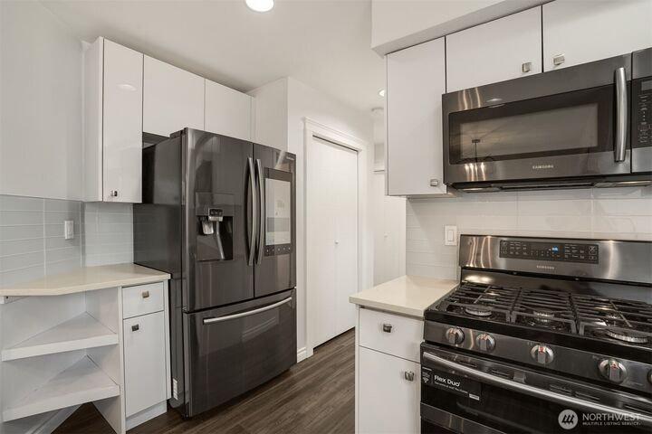 5418  31st Street NE  Federal Way WA 98422 photo