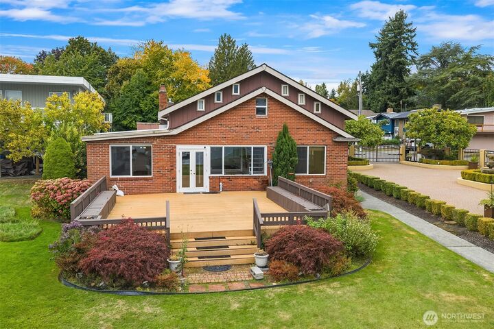 Property Photo: 4728 NE 172nd Street WA 98155