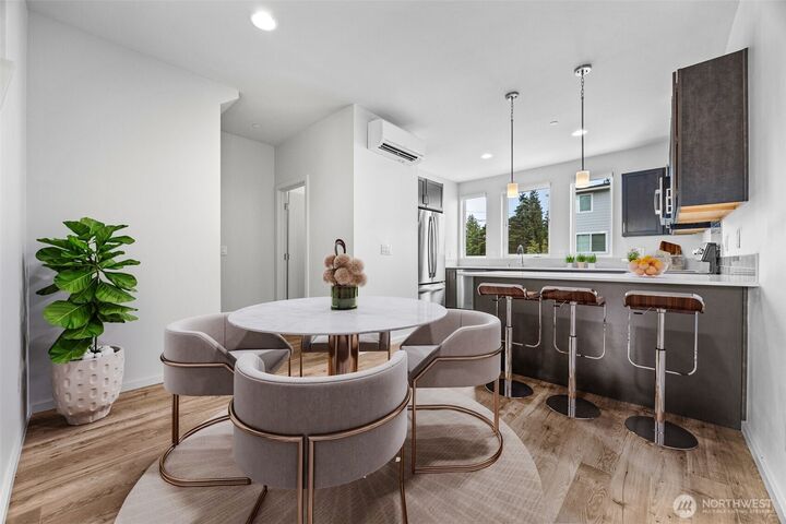 Property Photo:  5118  164th Street SW C5  WA 98026 