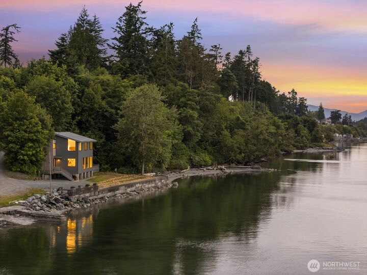 Property Photo:  4869  Mercer Road  WA 98232 