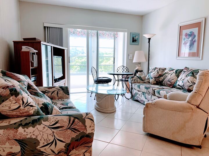 Property Photo:  2800 NW 47th Terrace 304B  FL 33313 