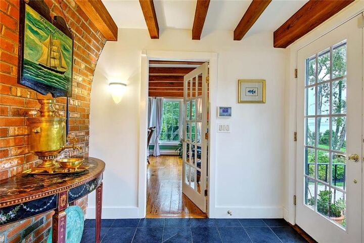 Property Photo:  75 Macomber Lane  RI 02871 