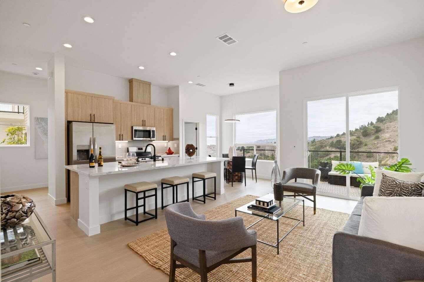 Property Photo: 817 Fassler Avenue CA 94044