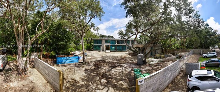 Property Photo: 5095 SW 82nd St FL 33143