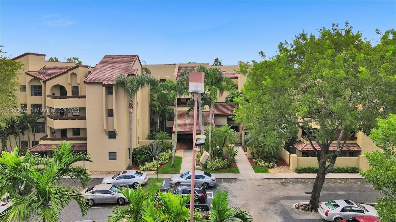 Property Photo: 9285 SW 125th Ave U-101 FL 33186