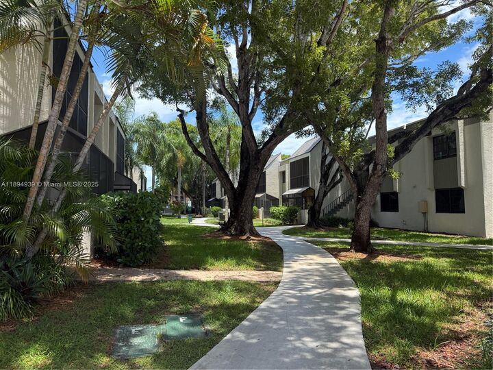 Property Photo: 7919 SW 104th St 105F FL 33156