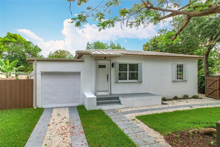 Property Photo: 1535 NW 124th St FL 33167