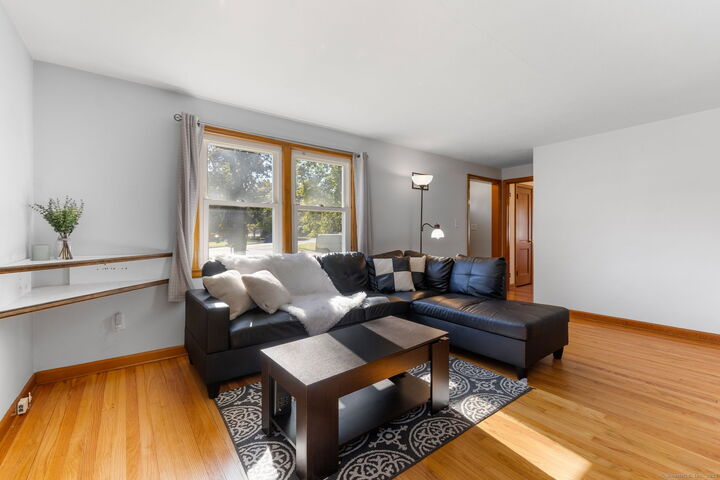 Property Photo: 404 Elmwood Drive CT 06096