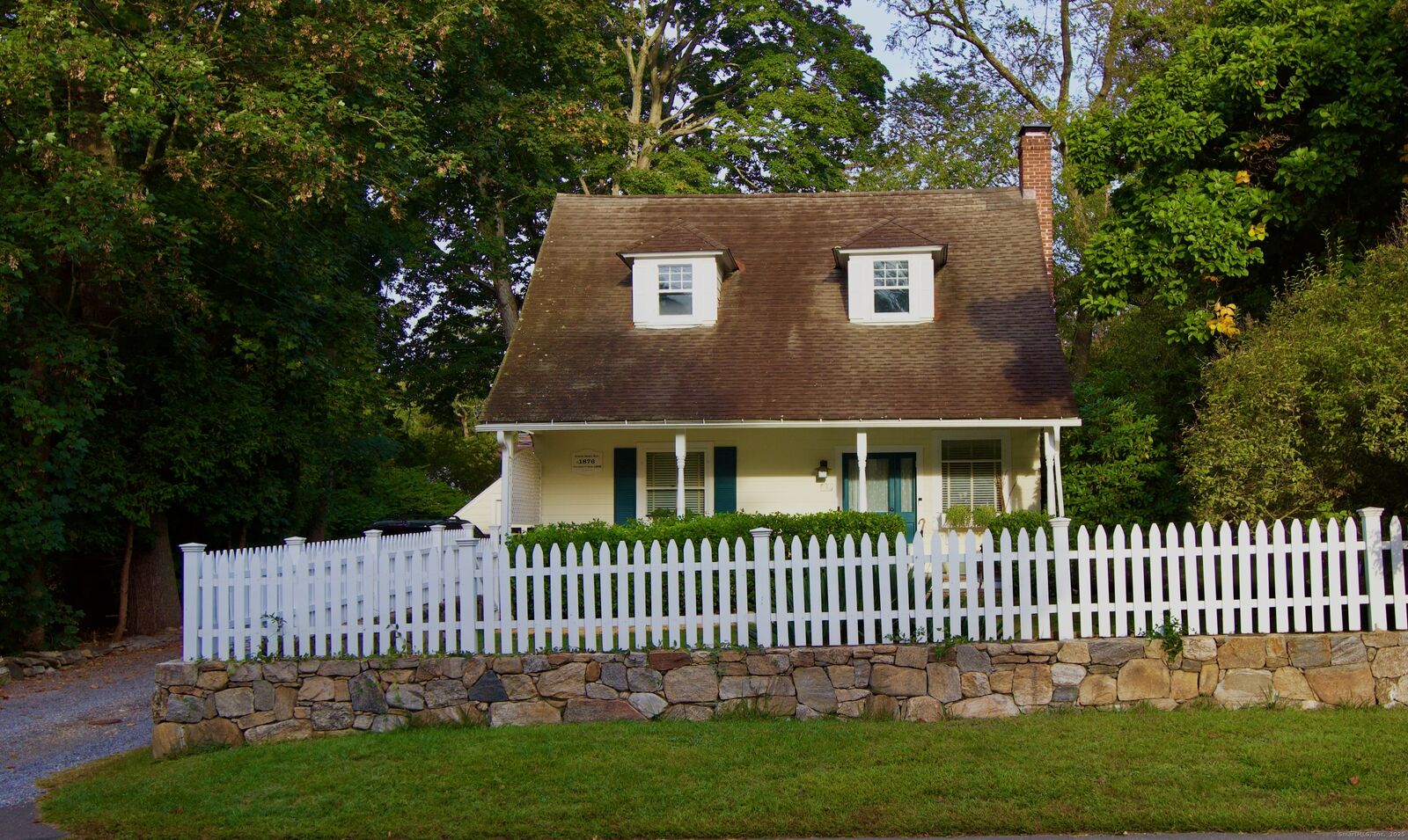 Property Photo:  63 Kings Highway North  CT 06880 