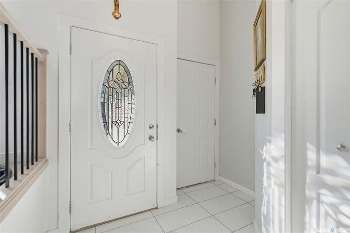 Property Photo: 1010 Haslam Crescent SK S7S 1C8