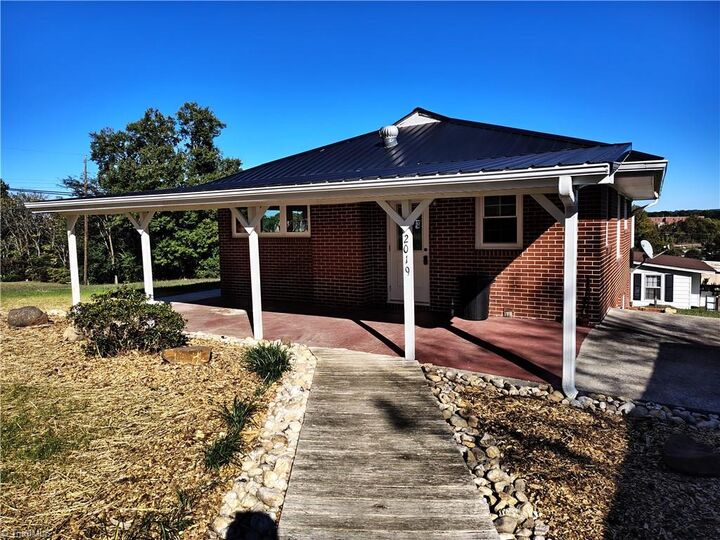 Property Photo: 2019 Woodland Drive NC 27030