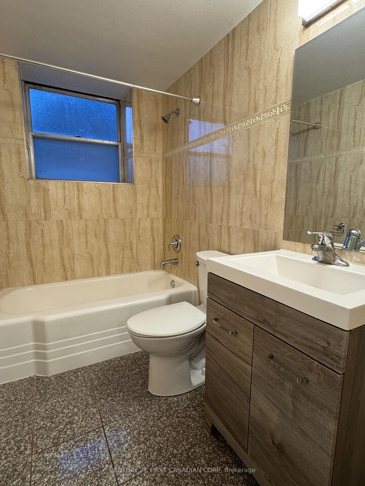 Property Photo:  75 High Street 108  ON N6C 4J8 