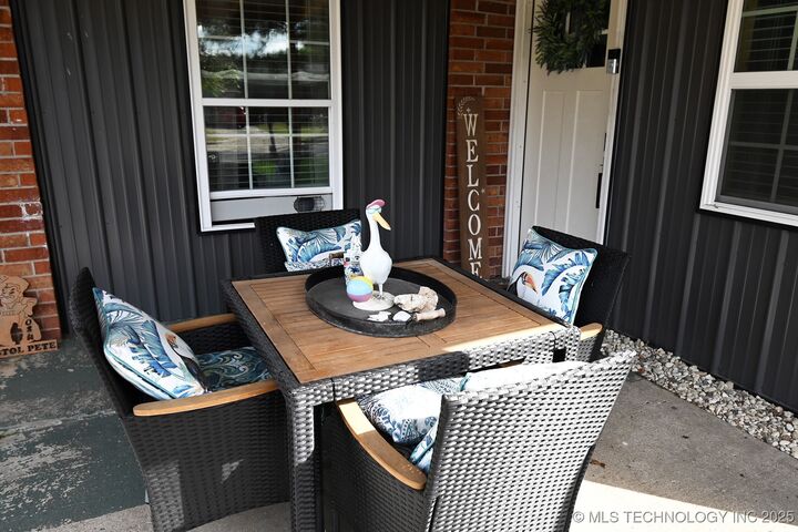 Property Photo: 104 Geneva Circle OK 74435