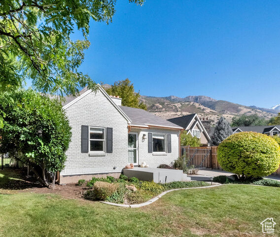Property Photo:  5295 S Holladay Blvd E  UT 84117 