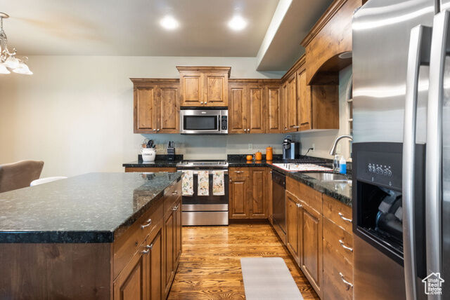 Property Photo: 7213 S Viansa Ct UT 84047