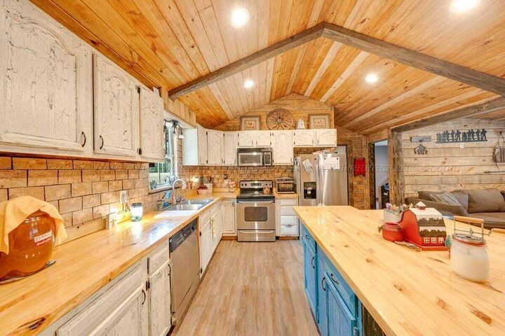 Property Photo: 1200 No. 2 Hill Rd AL 35578