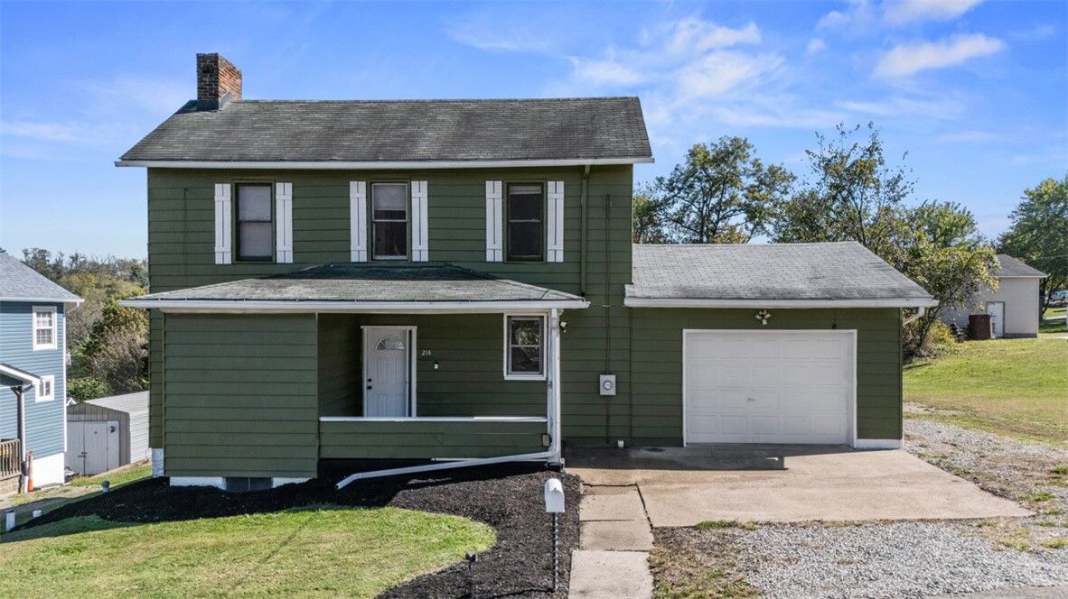 Property Photo: 214 Wood St PA 15089