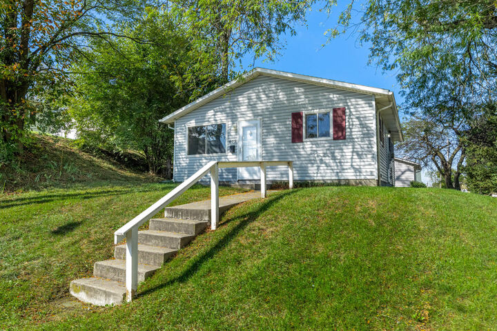 Property Photo:  875 Gable Street  OH 45505 